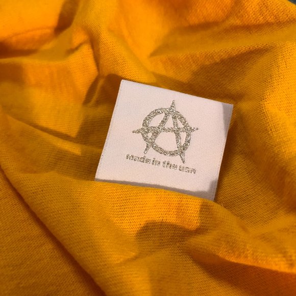 Revenge Basic Embroidered T-shirt Yellow - Picture 7 of 7